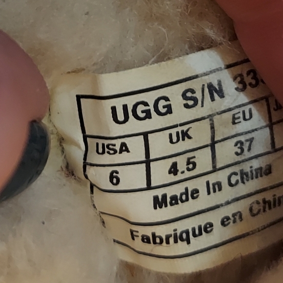 Uggs that sparkle - Picture 4 of 5